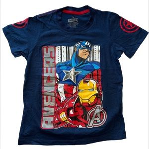 📌 Marvel Avengers t shirt kids boys Size 8